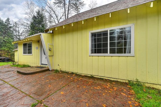 5045 Cedar Dr, Georgetown, CA 95634