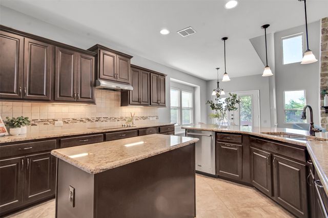 116 Mundelein Drive, Oak Point, TX 75068