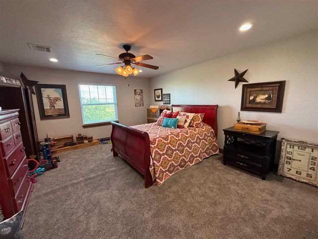 2380 NE 135th St, Lawton, OK 73507