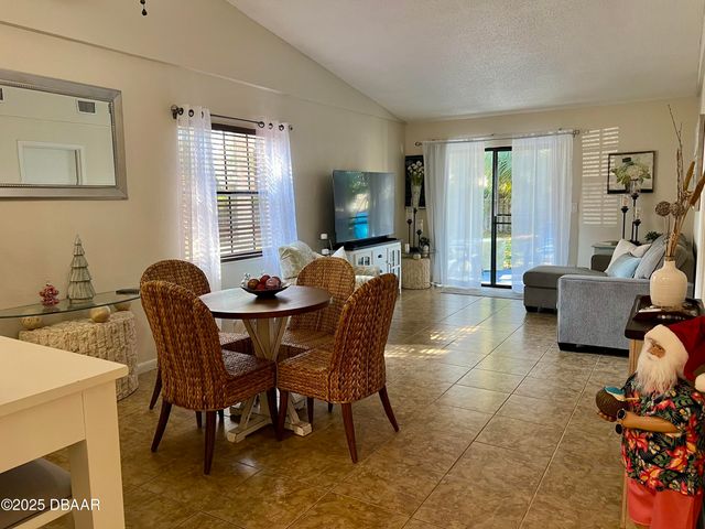 816 Stonybrook Circle, Port Orange, FL 32127