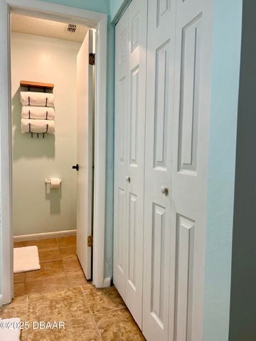 816 Stonybrook Circle, Port Orange, FL 32127