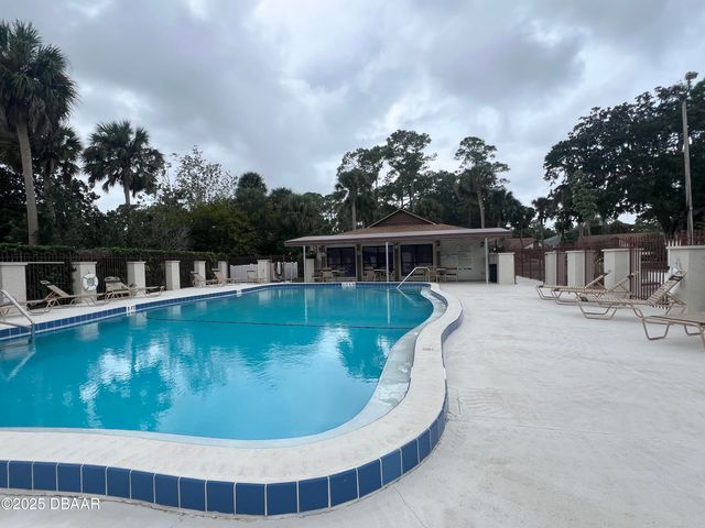 816 Stonybrook Circle, Port Orange, FL 32127