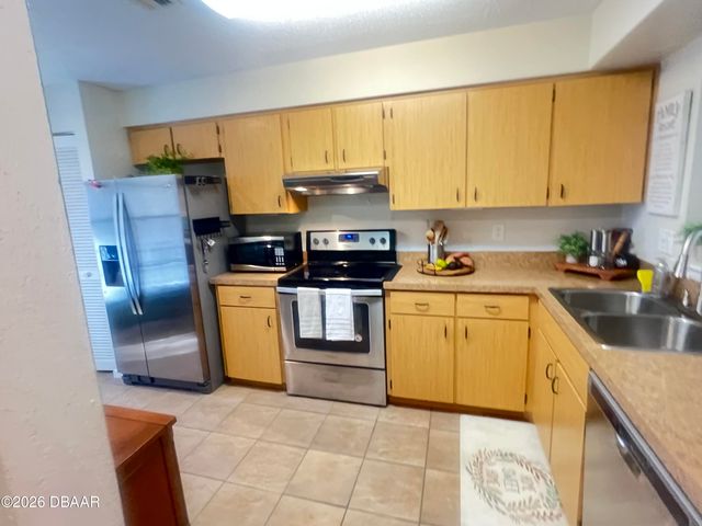 816 Stonybrook Circle, Port Orange, FL 32127