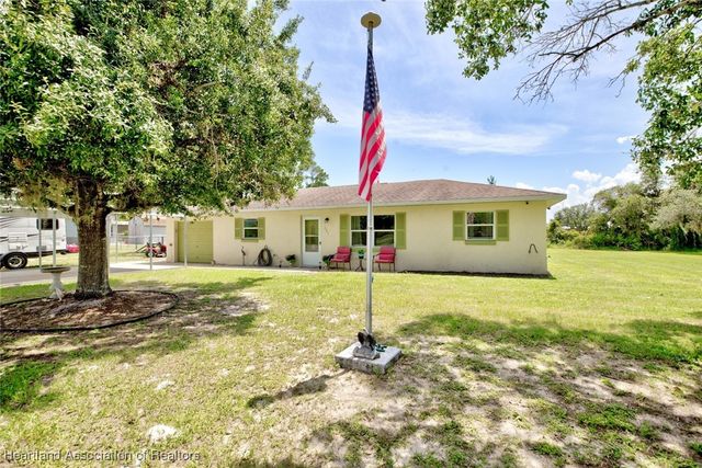 221 Boren Avenue, Lake Placid, FL 33852