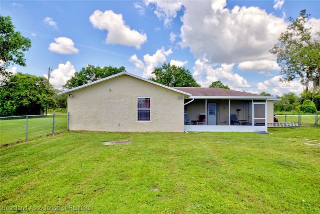 221 Boren Avenue, Lake Placid, FL 33852