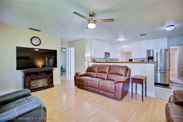 221 Boren Avenue, Lake Placid, FL 33852