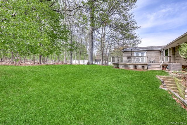 17 Brookline Way, New City, NY 10956