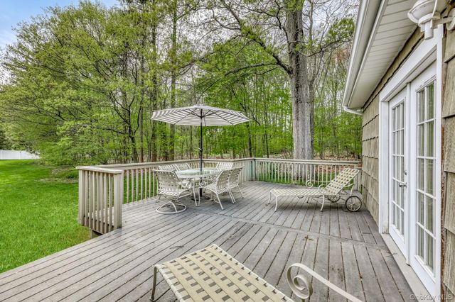 17 Brookline Way, New City, NY 10956