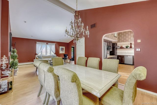 17 Brookline Way, New City, NY 10956