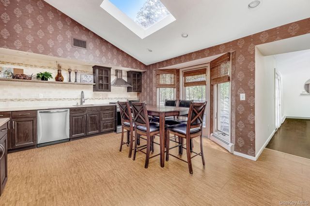 17 Brookline Way, New City, NY 10956