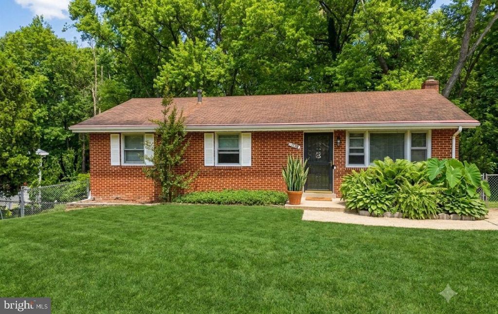 1810 HOLLYDALE RD, Fort Washington, MD 20744