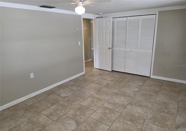 5440 RIDDLE ROAD, Holiday, FL 34690