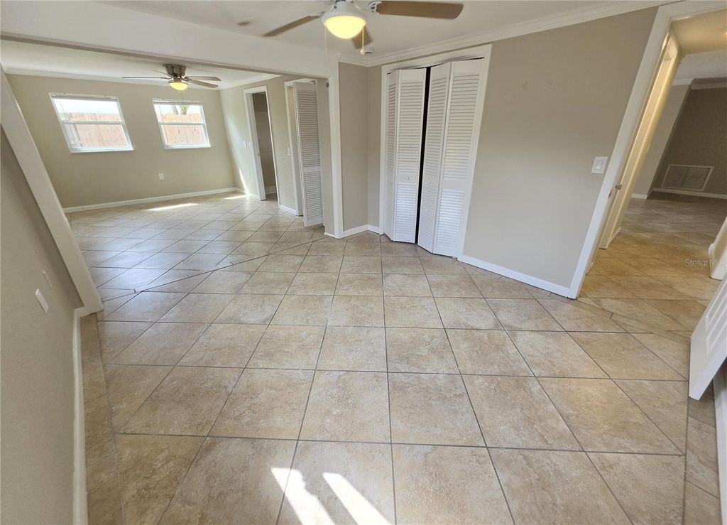 Image 11 of property listing at 5440 RIDDLE ROAD, Holiday, FL 34690