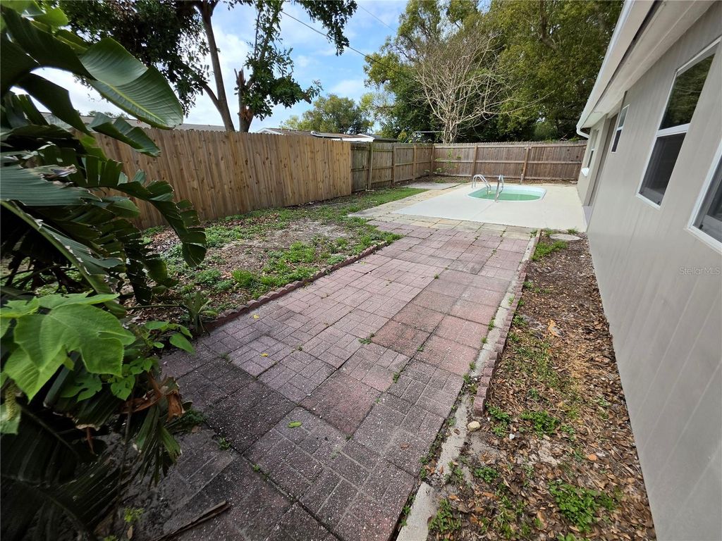 Image 23 of property listing at 5440 RIDDLE ROAD, Holiday, FL 34690