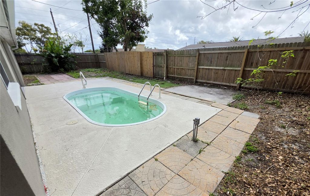 Image 24 of property listing at 5440 RIDDLE ROAD, Holiday, FL 34690