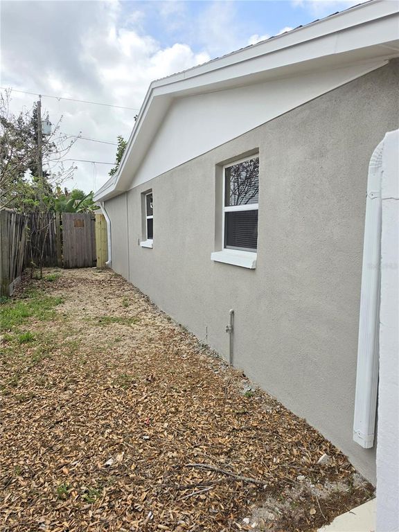 Image 25 of property listing at 5440 RIDDLE ROAD, Holiday, FL 34690