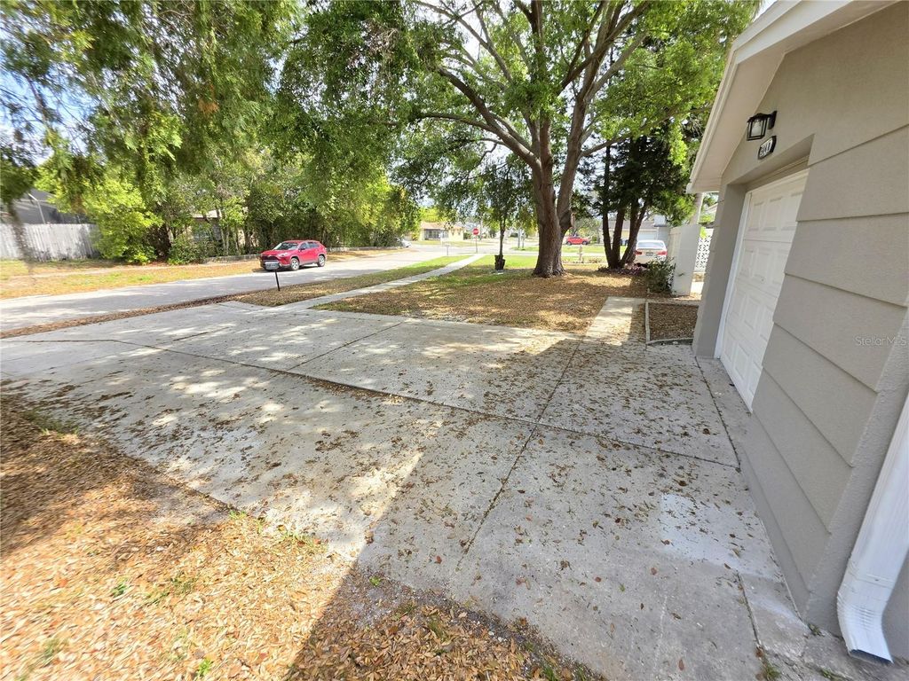 Image 29 of property listing at 5440 RIDDLE ROAD, Holiday, FL 34690