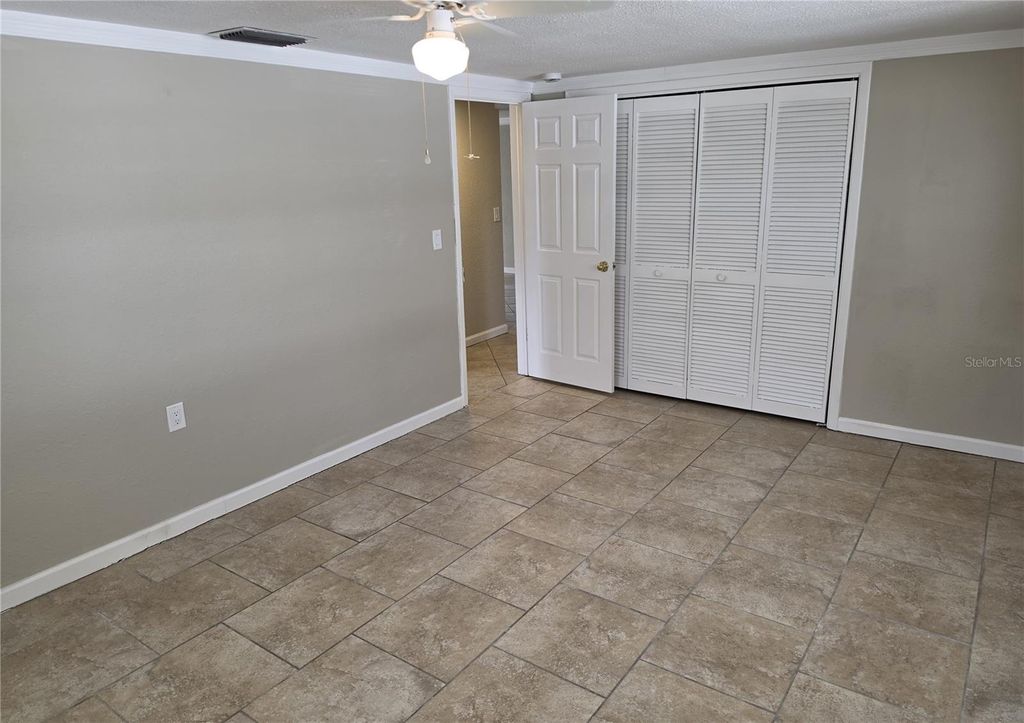 Image 10 of property listing at 5440 RIDDLE ROAD, Holiday, FL 34690