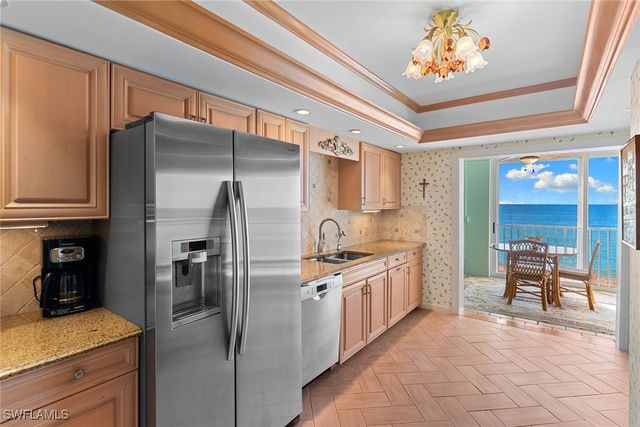 1285 Gulf Shore BLVD N 2B, Naples, FL 34102