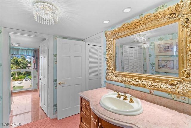 1285 Gulf Shore BLVD N 2B, Naples, FL 34102