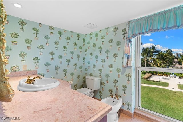 1285 Gulf Shore BLVD N 2B, Naples, FL 34102