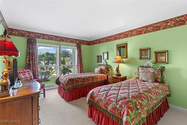 1285 Gulf Shore BLVD N 2B, Naples, FL 34102