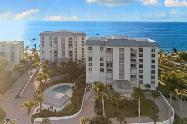 1285 Gulf Shore BLVD N 2B, Naples, FL 34102