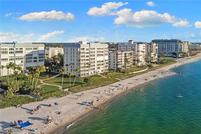 1285 Gulf Shore BLVD N 2B, Naples, FL 34102