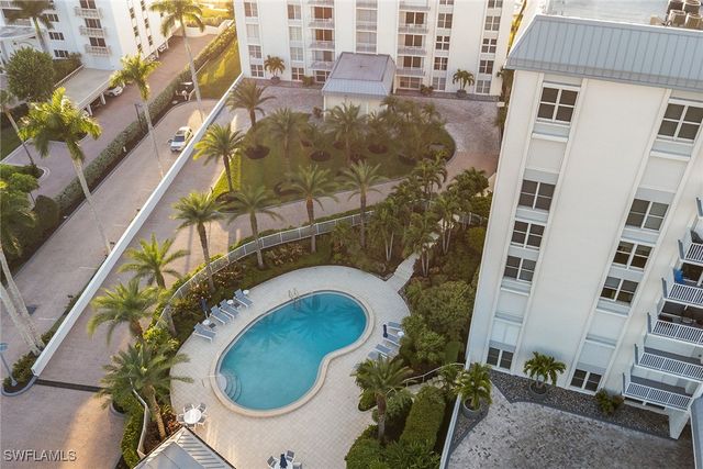 1285 Gulf Shore BLVD N 2B, Naples, FL 34102