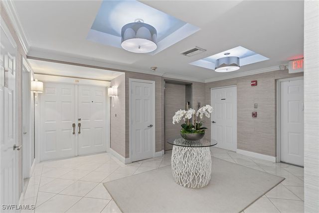 1285 Gulf Shore BLVD N 2B, Naples, FL 34102