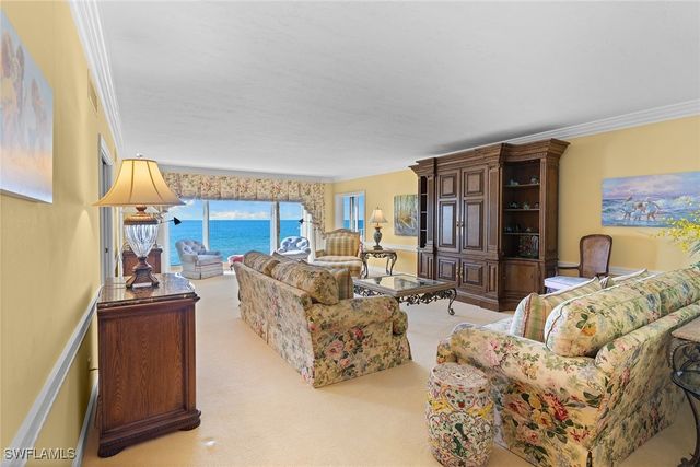 1285 Gulf Shore BLVD N 2B, Naples, FL 34102