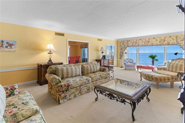1285 Gulf Shore BLVD N 2B, Naples, FL 34102