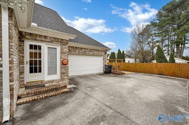 992 Tracey Lane, Decatur, AL 35603