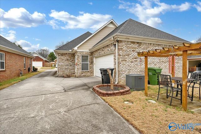 992 Tracey Lane, Decatur, AL 35603