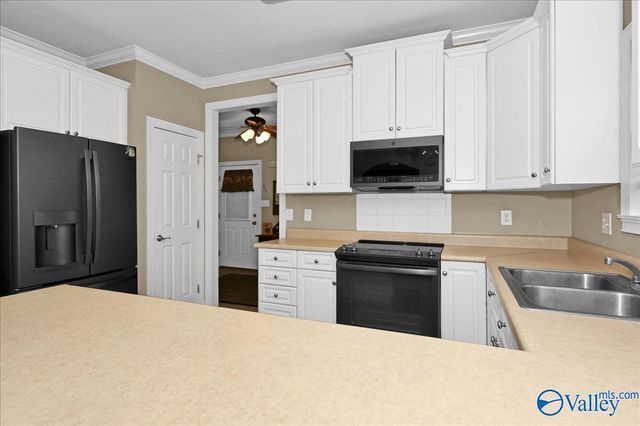 992 Tracey Lane, Decatur, AL 35603