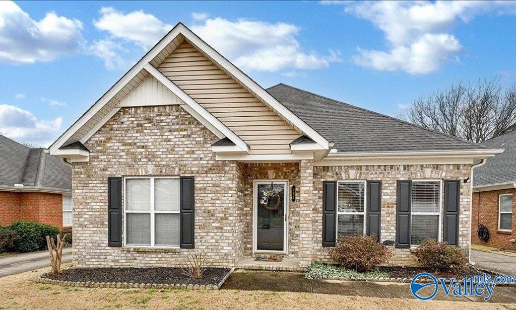 992 Tracey Lane, Decatur, AL 35603