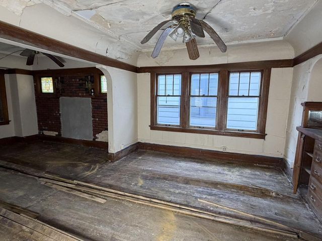 4621 N 30th STREET, Milwaukee, WI 53209