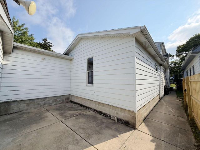 4621 N 30th STREET, Milwaukee, WI 53209