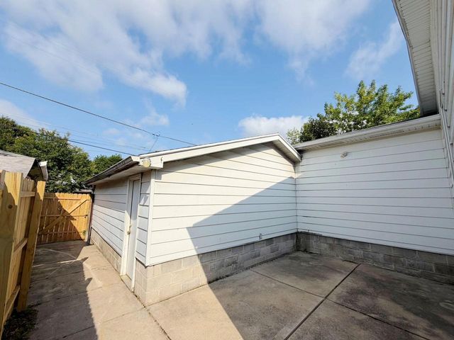 4621 N 30th STREET, Milwaukee, WI 53209