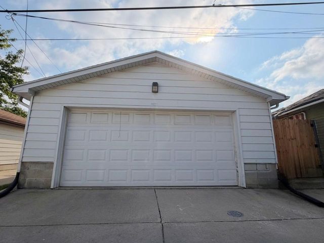 4621 N 30th STREET, Milwaukee, WI 53209