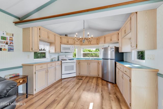 709 Union Avenue, 3, Brielle, NJ 08730