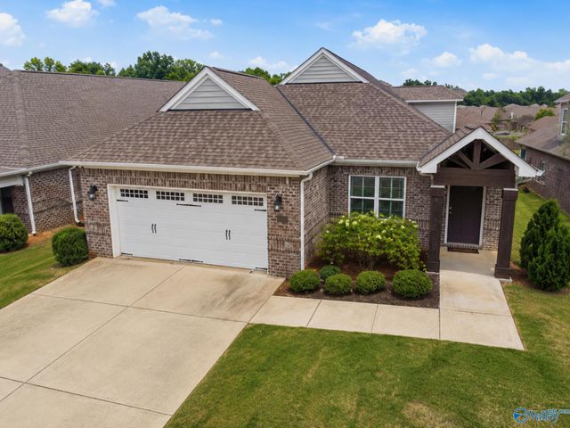15543 Ironcrest Drive NW, Harvest, AL 35749