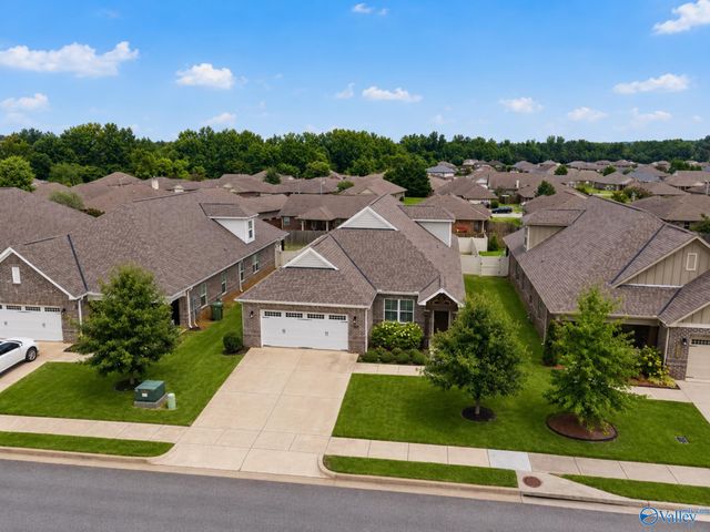 15543 Ironcrest Drive NW, Harvest, AL 35749