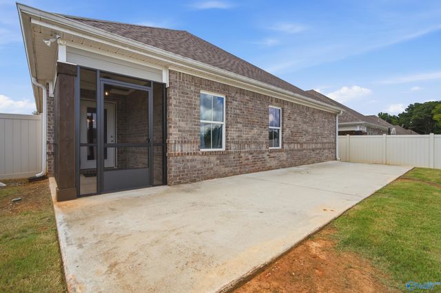 15543 Ironcrest Drive NW, Harvest, AL 35749