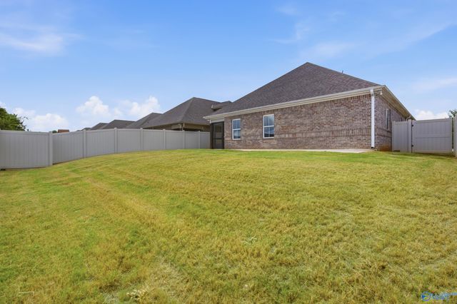 15543 Ironcrest Drive NW, Harvest, AL 35749
