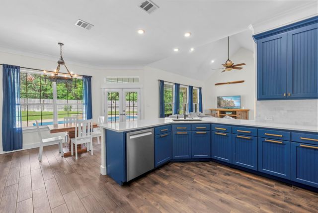 520 Goodnight TRL, Dripping Springs, TX 78620