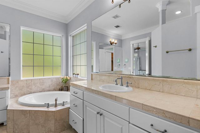 520 Goodnight TRL, Dripping Springs, TX 78620