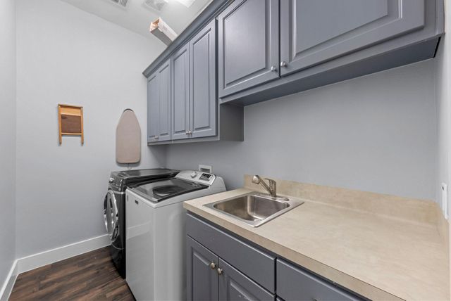 520 Goodnight TRL, Dripping Springs, TX 78620