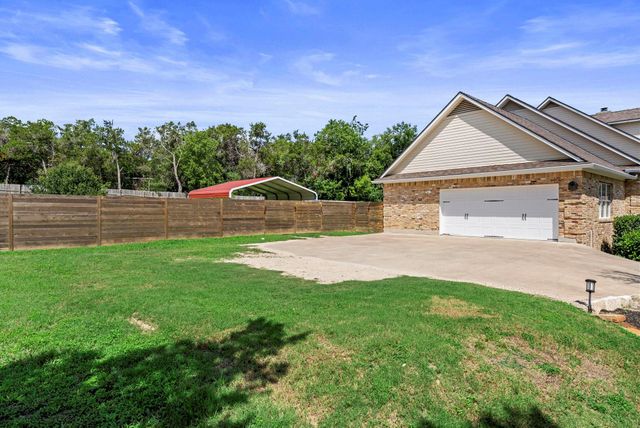 520 Goodnight TRL, Dripping Springs, TX 78620