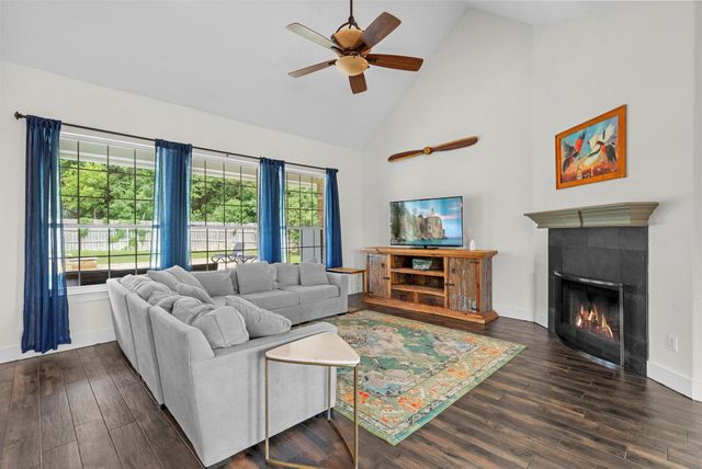 520 Goodnight TRL, Dripping Springs, TX 78620
